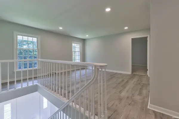 6621 Cochise DR, Evansville, IN 47720-2768