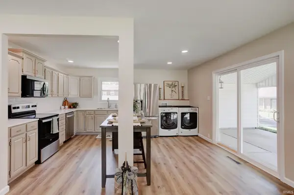 118 W Mill RD, Evansville, IN 47710