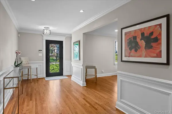 299 Stratton RD, New Rochelle, NY 10804