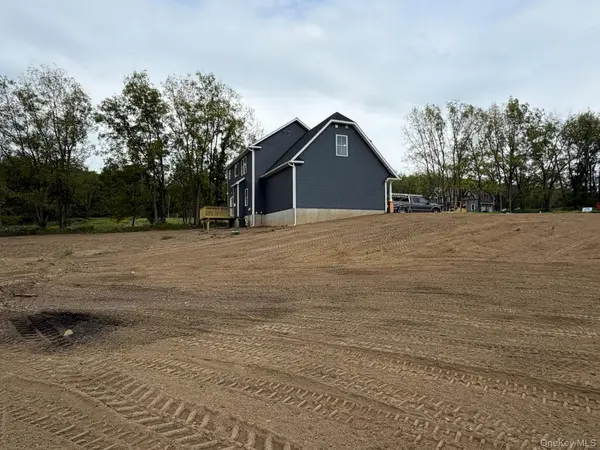 18 (LOT #2) Sunset LN, New Hampton, NY 10958