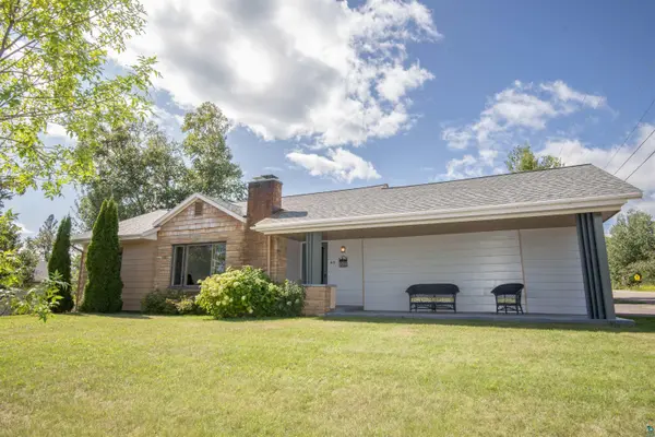 419 2nd Ave W, Grand Marais, MN 55604