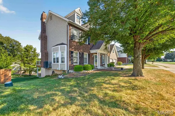 3445 Riverchase Pkwy, St Charles, MO 63301