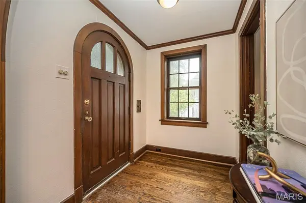 789 Yale AVE, University City, MO 63130