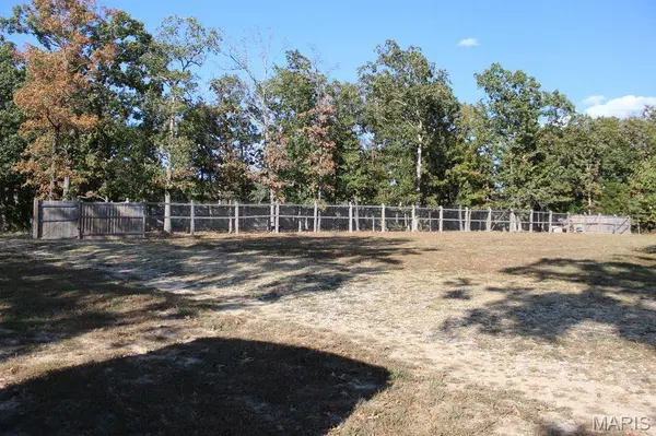18400 County Road 7520, Newburg, MO 65550