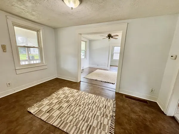 410 SW 2nd ST, Aledo, IL 61231