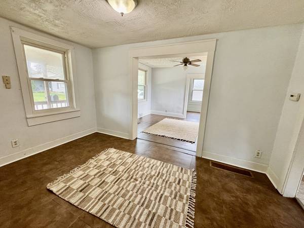 410 SW 2nd ST, Aledo, IL 61231