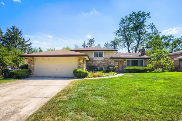 883 E Zinnia LN, Palatine, IL 60074