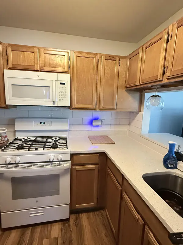 1800 N Vermont DR #1800, Elk Grove Village, IL 60007