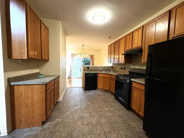 184 Southwicke DR, Streamwood, IL 60107