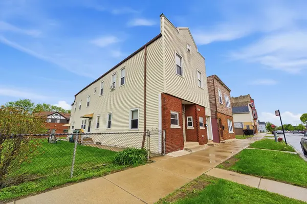 9655 S Commercial AVE, Chicago, IL 60617