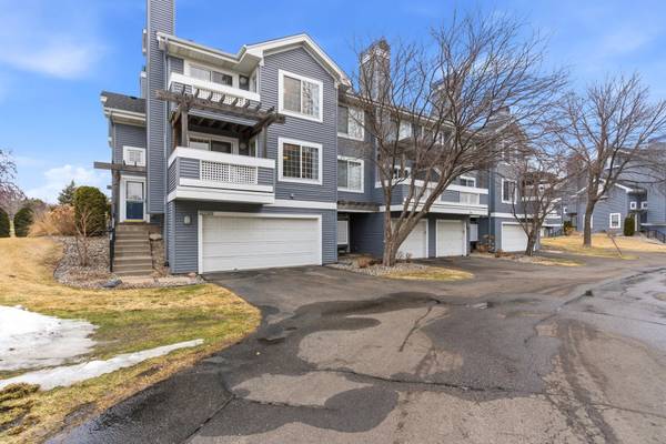 15665 24th AVE N #E, Plymouth, MN 55447
