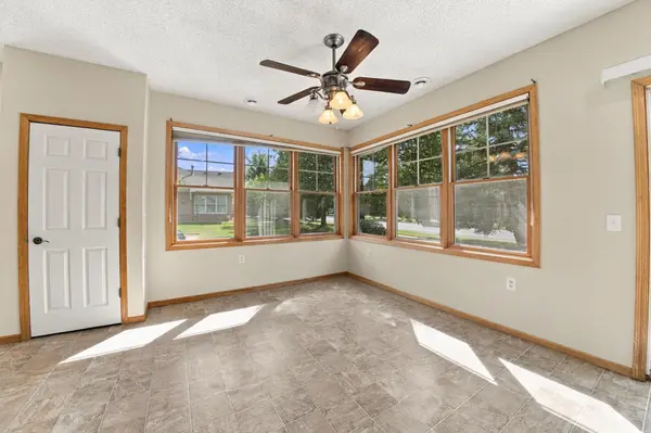 468 Hayes DR, Hastings, MN 55033