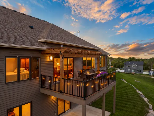 27291 Elle CIR, Elko New Market, MN 55020