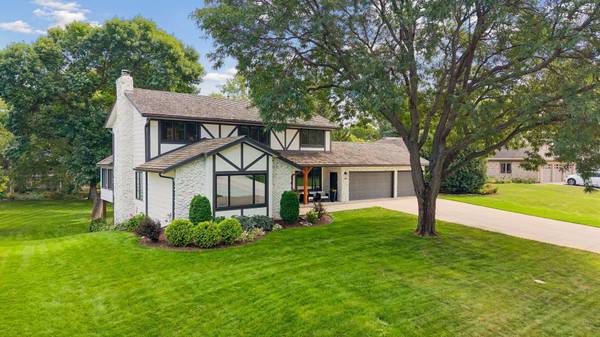 7505 Hyde Park DR, Edina, MN 55439