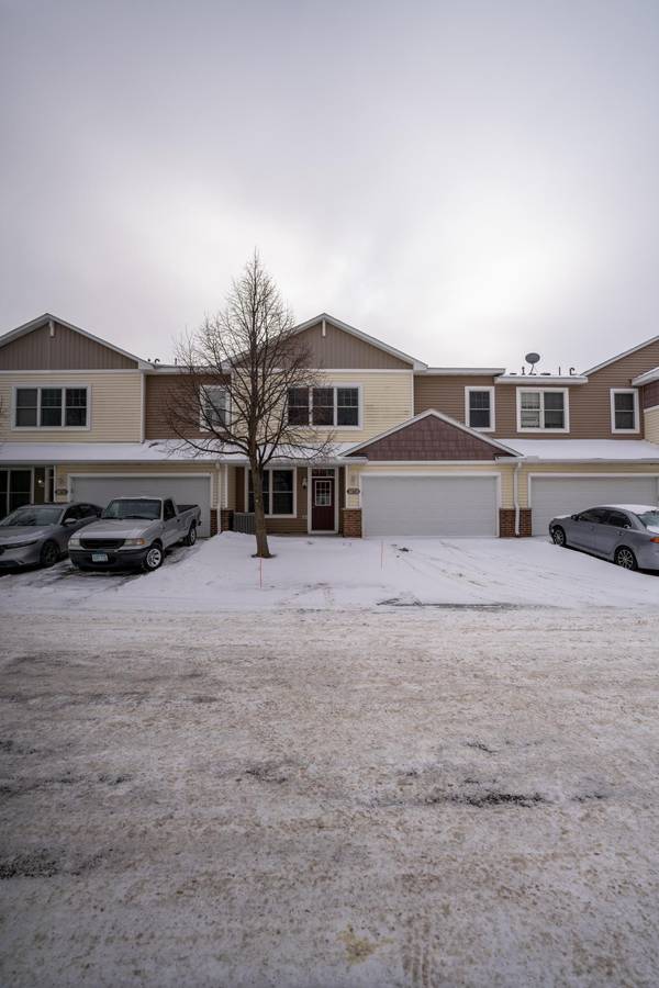 3371 Hazel TRL #F, Woodbury, MN 55129