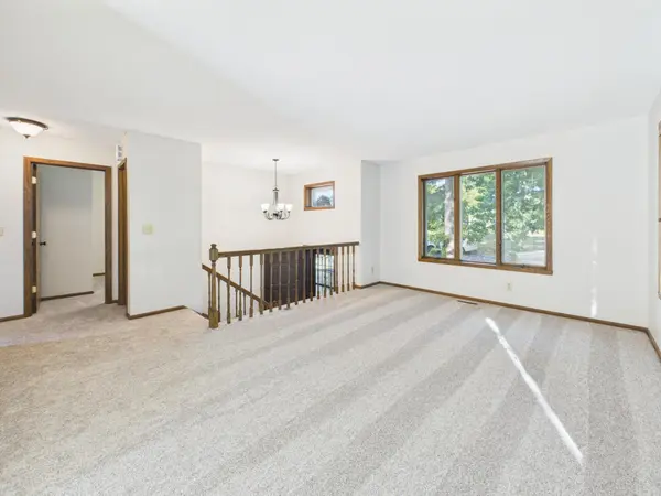 2253 Charles ST N, North Saint Paul, MN 55109