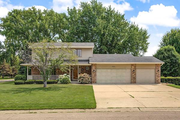 16205 Logarto LN, Lakeville, MN 55044