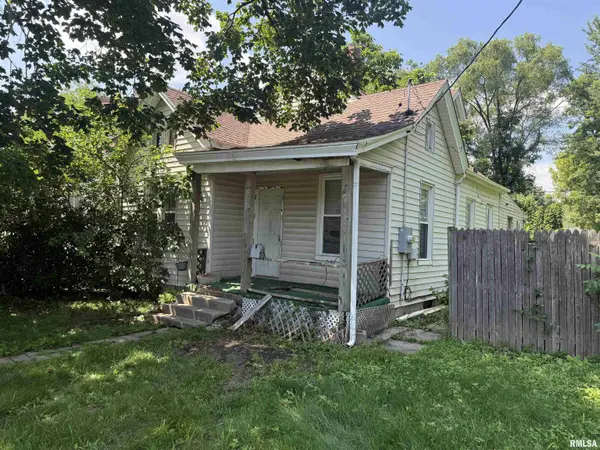 907 E VIRGINIA AVE, Peoria, IL 61603