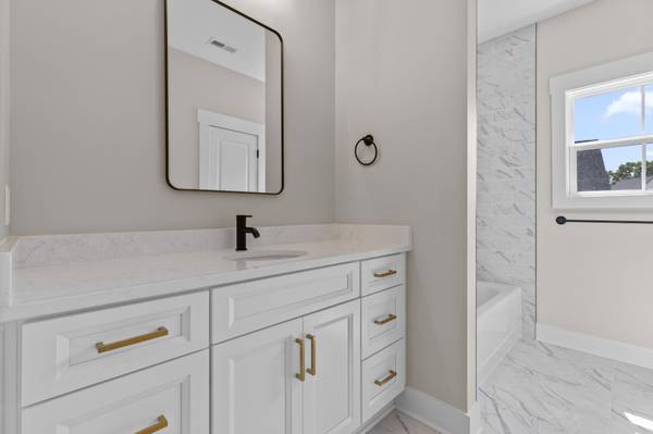 8112 Sir Oliphant Way, Ooltewah, TN 37363