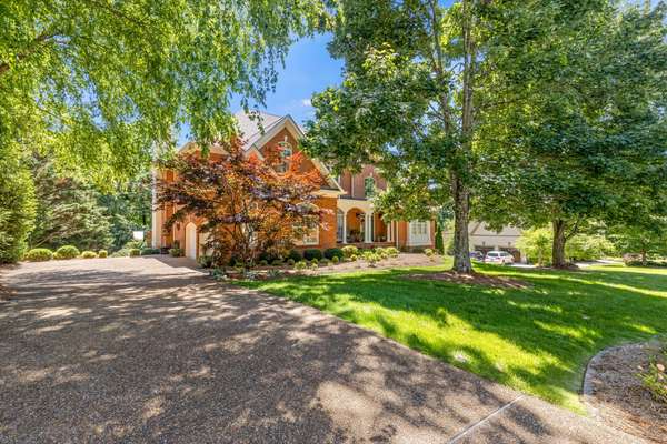 31 Mountain Orchard Path, Signal Mountain, TN 37377