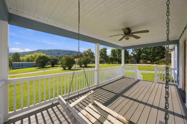 372 County Road 105, Athens, TN 37303