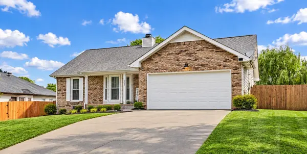 203 Parrot Dr, Clarksville, TN 37042