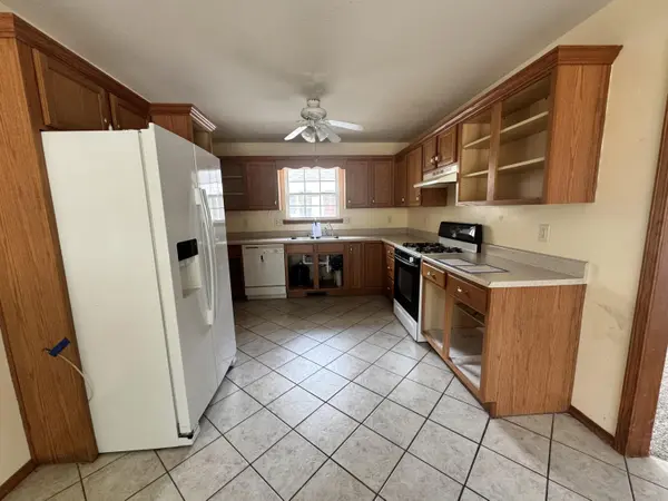 114 Canon AVE, Clever, MO 65631