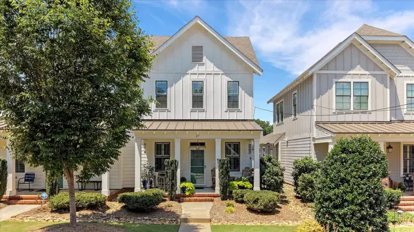 27 Center ST, Travelers Rest, SC 29690