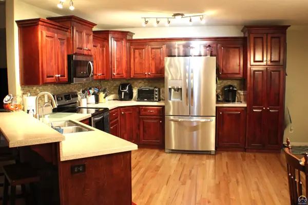 4515 SW Alexander CT, Topeka, KS 66610