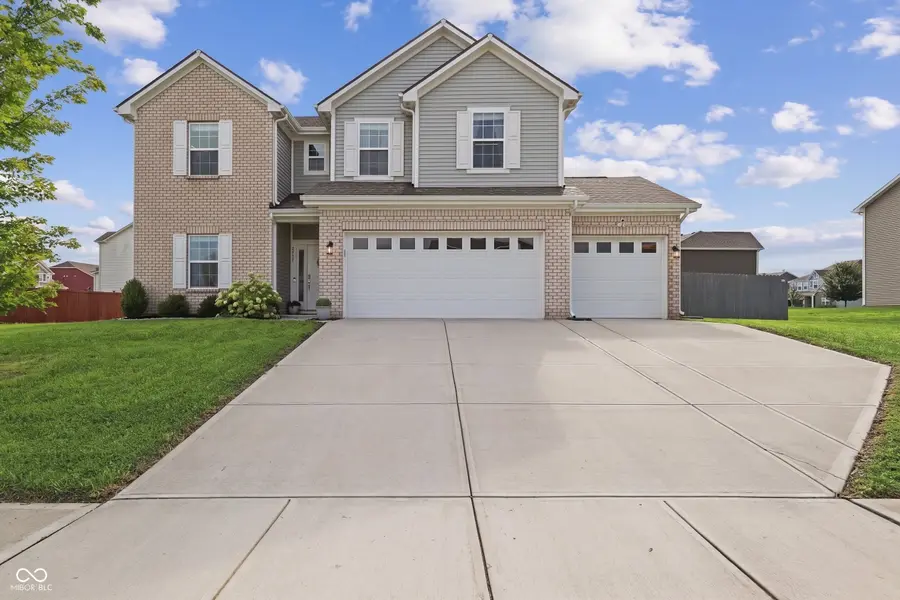 2317 Shadow Trace WAY, Greenwood, IN 46143