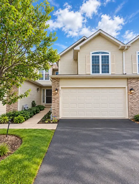 3131 Cypress CT, Mchenry, IL 60051