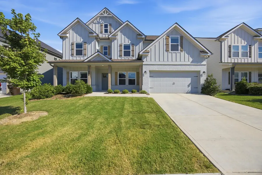 2256 Firelight Way, Ooltewah, TN 37363
