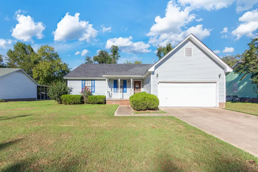 227 Buttonwood Dr, Jackson, TN 38305