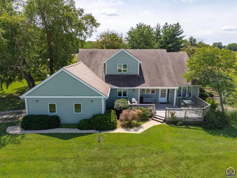 995 E 1549 RD, Lawrence, KS 66046
