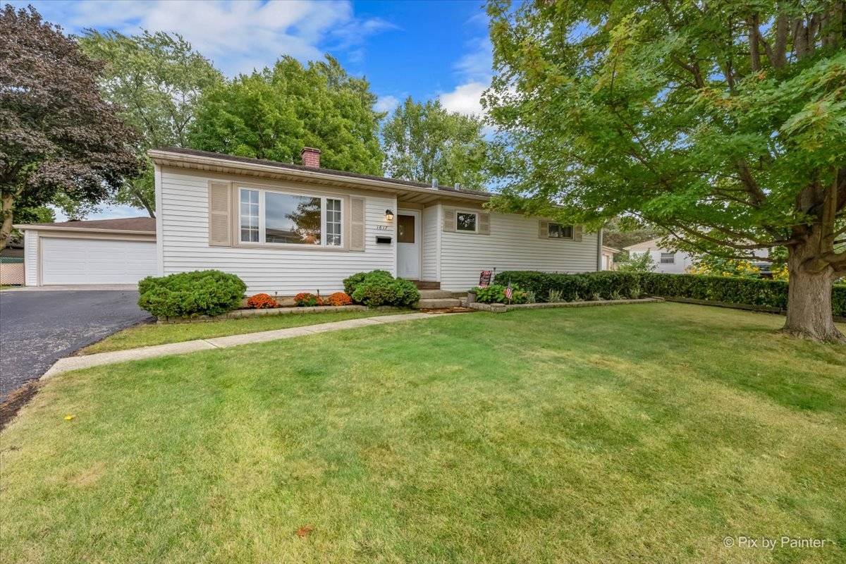 1617 Charles DR, Glendale Heights, IL 60139