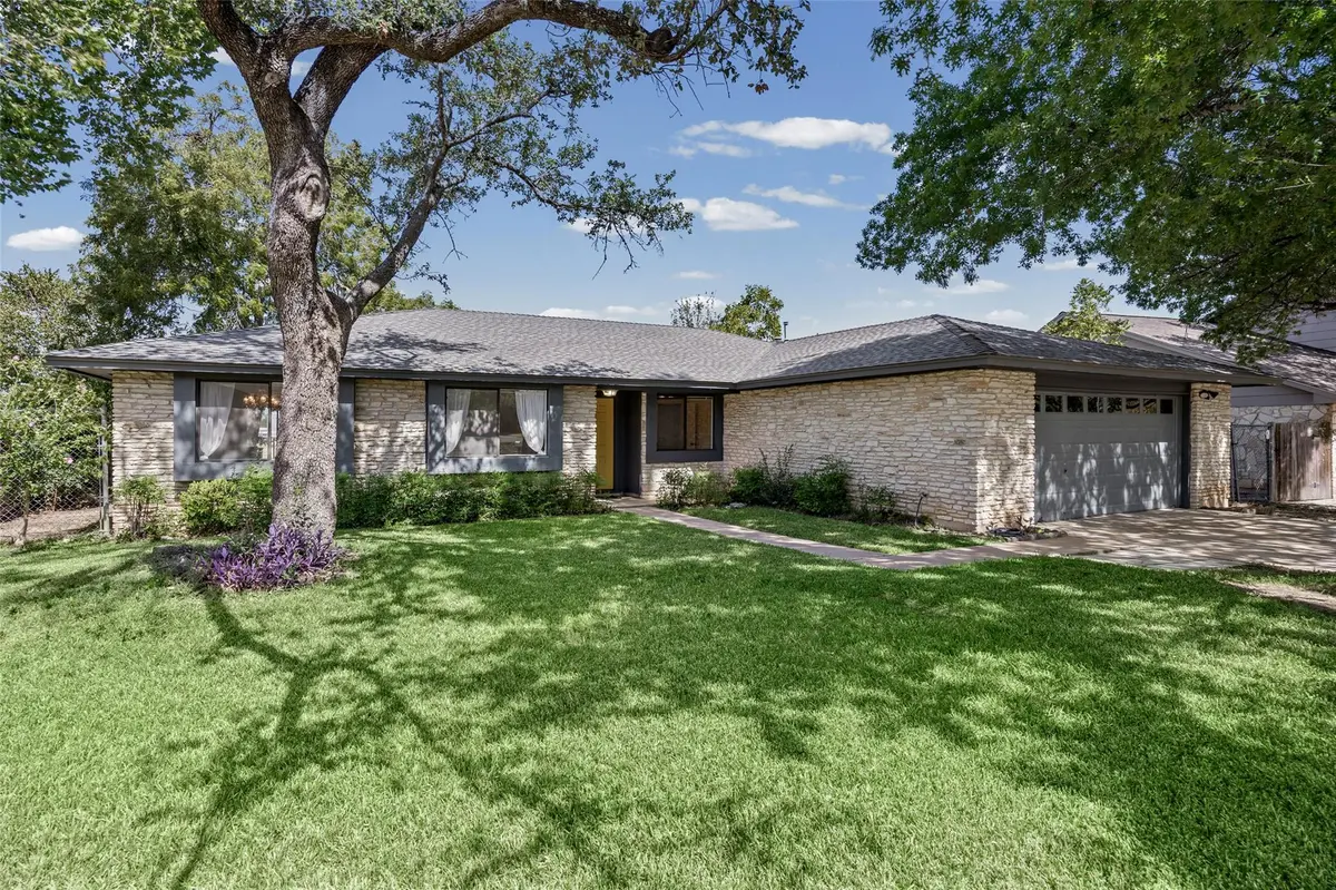 10512 Timbercrest LN, Austin, TX 78750