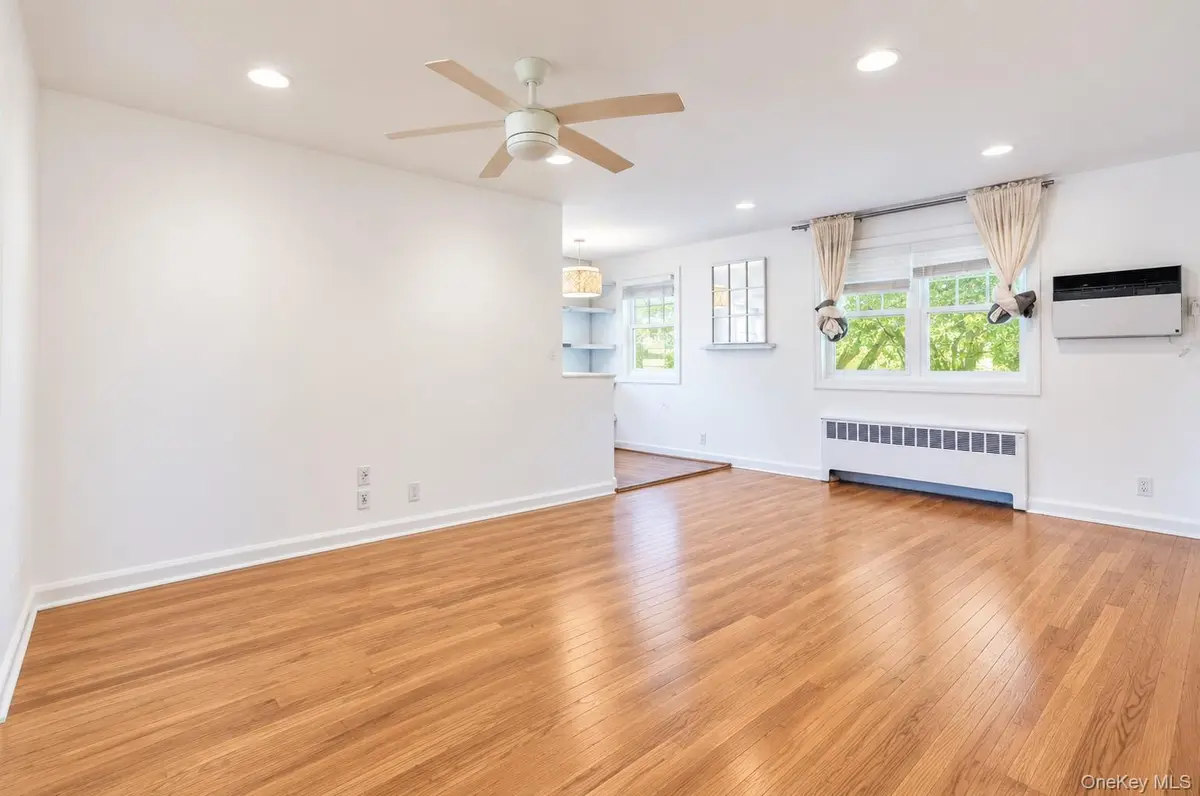 22630 Kingsbury AVE #B, Bayside, NY 11364