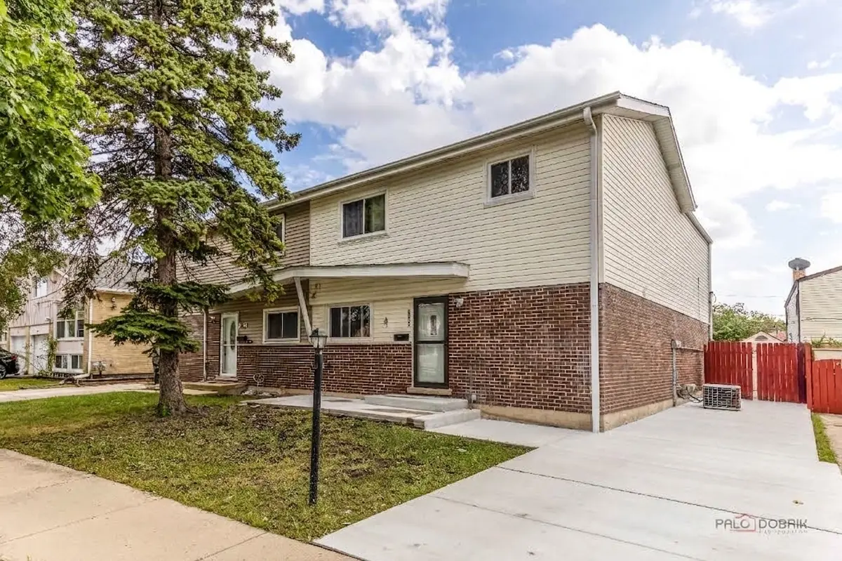 9105 HOLLYBERRY AVE, Des Plaines, IL 60016