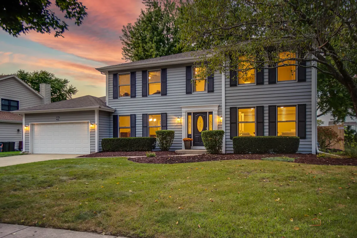 176 Adler DR, Libertyville, IL 60048