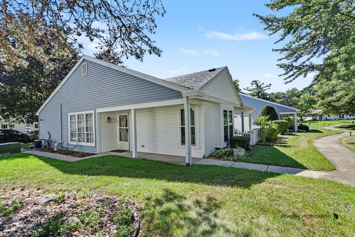 7203 Blair LN #314, Fox Lake, IL 60020