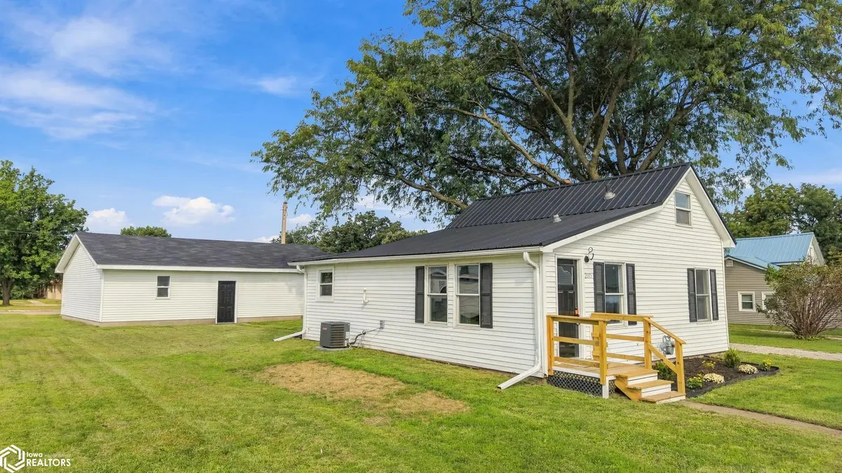 2115 Racine AVE, Burlington, IA 52601