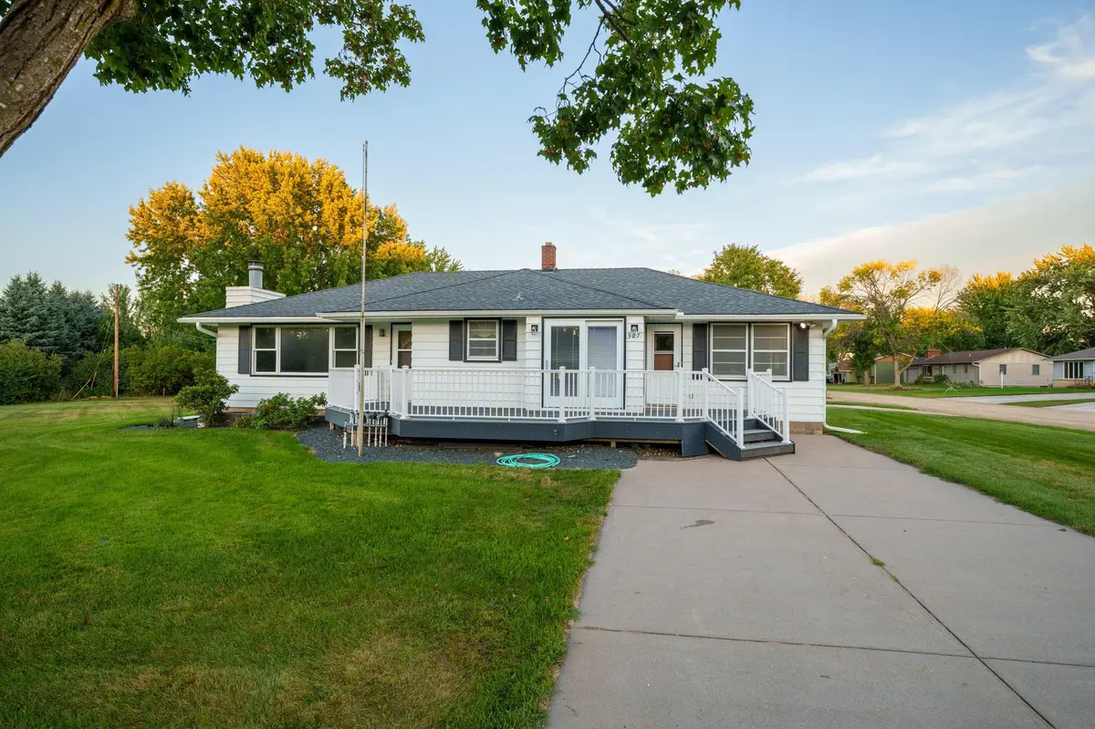 327 Pine ST, Vermillion, MN 55085