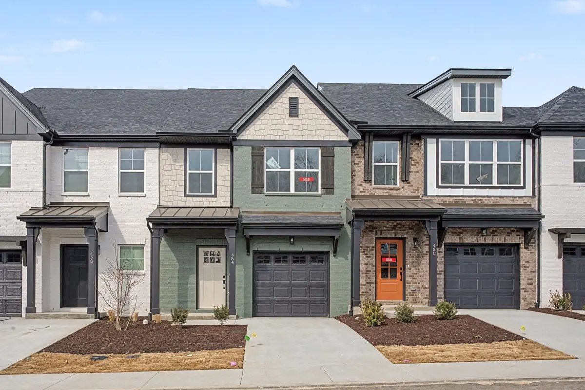 163 Rothwood PVT Drive, Hendersonville, TN 37075