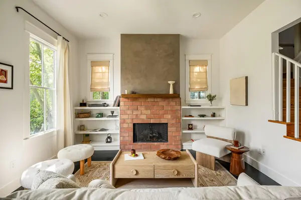 2110 E 9th ST, Austin, TX 78702