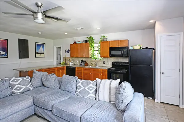 321 HIGH LOW DR DR, New Braunfels, TX 78132