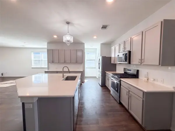 204 Florenz LN, Georgetown, TX 78628
