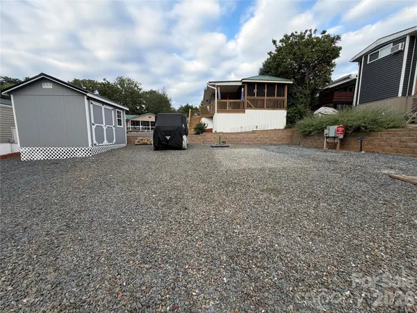 207 Badin View RD, New London, NC 28127