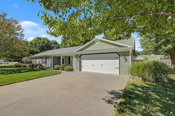 3842 Fox Ridge DR, Manhattan, KS 66502
