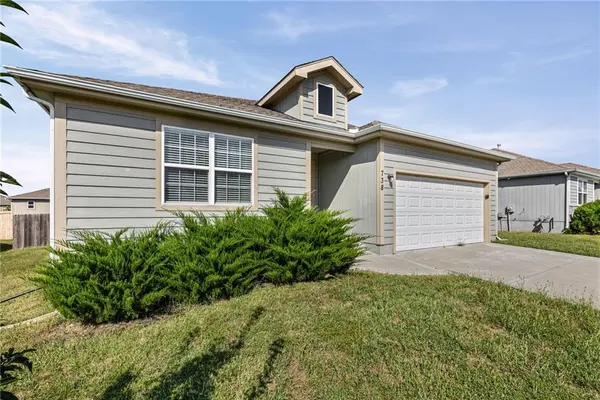 738 S Cypress ST, Gardner, KS 66030