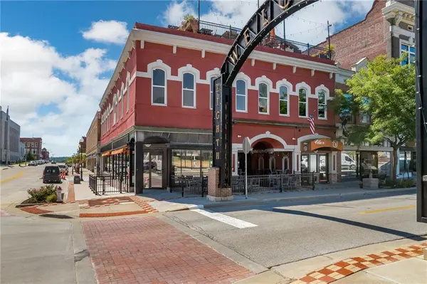 722 Felix ST, St Joseph, MO 64501